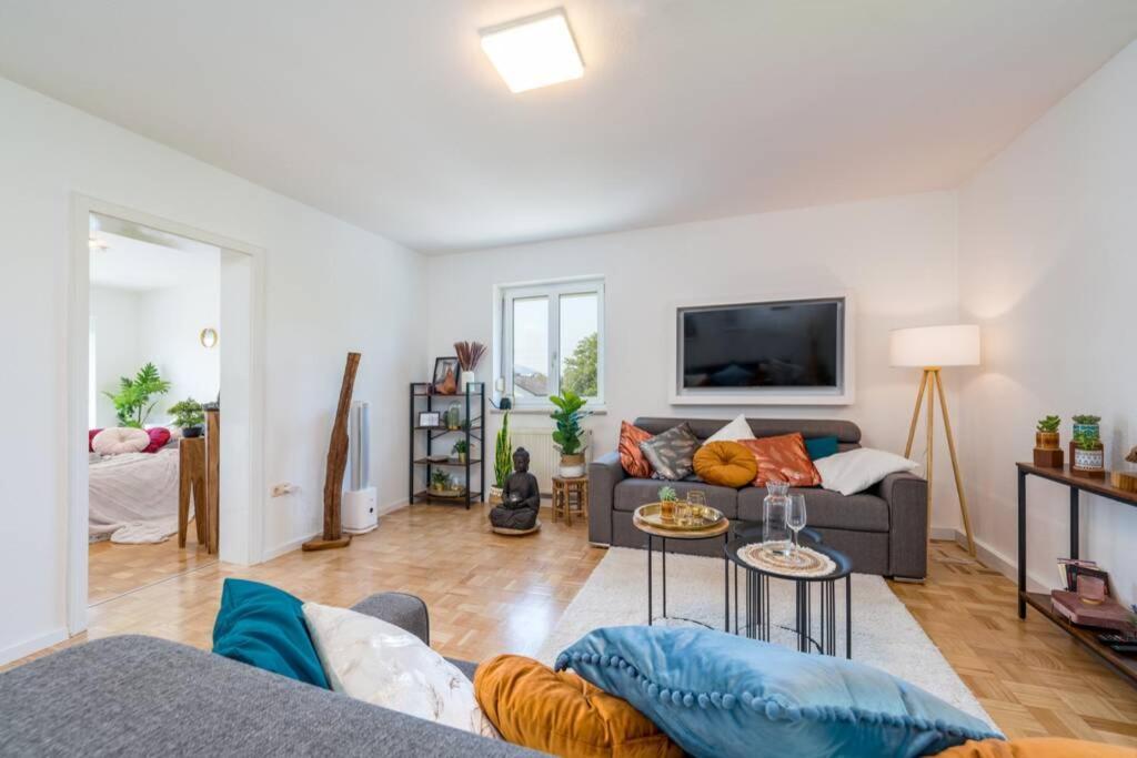 Eg Rechts -Wunderschone 80M² Grosse 3-Zimmer City Wohnung Nahe Salzburg Freilassing Exteriér fotografie